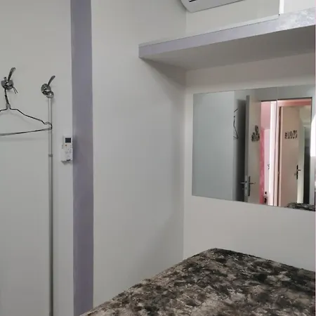 D'hotes Naturiste, Village Naturiste Cap D'agde, Draps, Serviette, Café, Menage Inclus En Fin De Sejour Bed & Breakfast