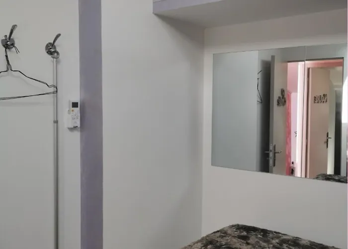 D'hotes Naturiste, Village Naturiste Cap D'agde, Draps, Serviette, Cafe, Menage Inclus En Fin De Sejour B&B